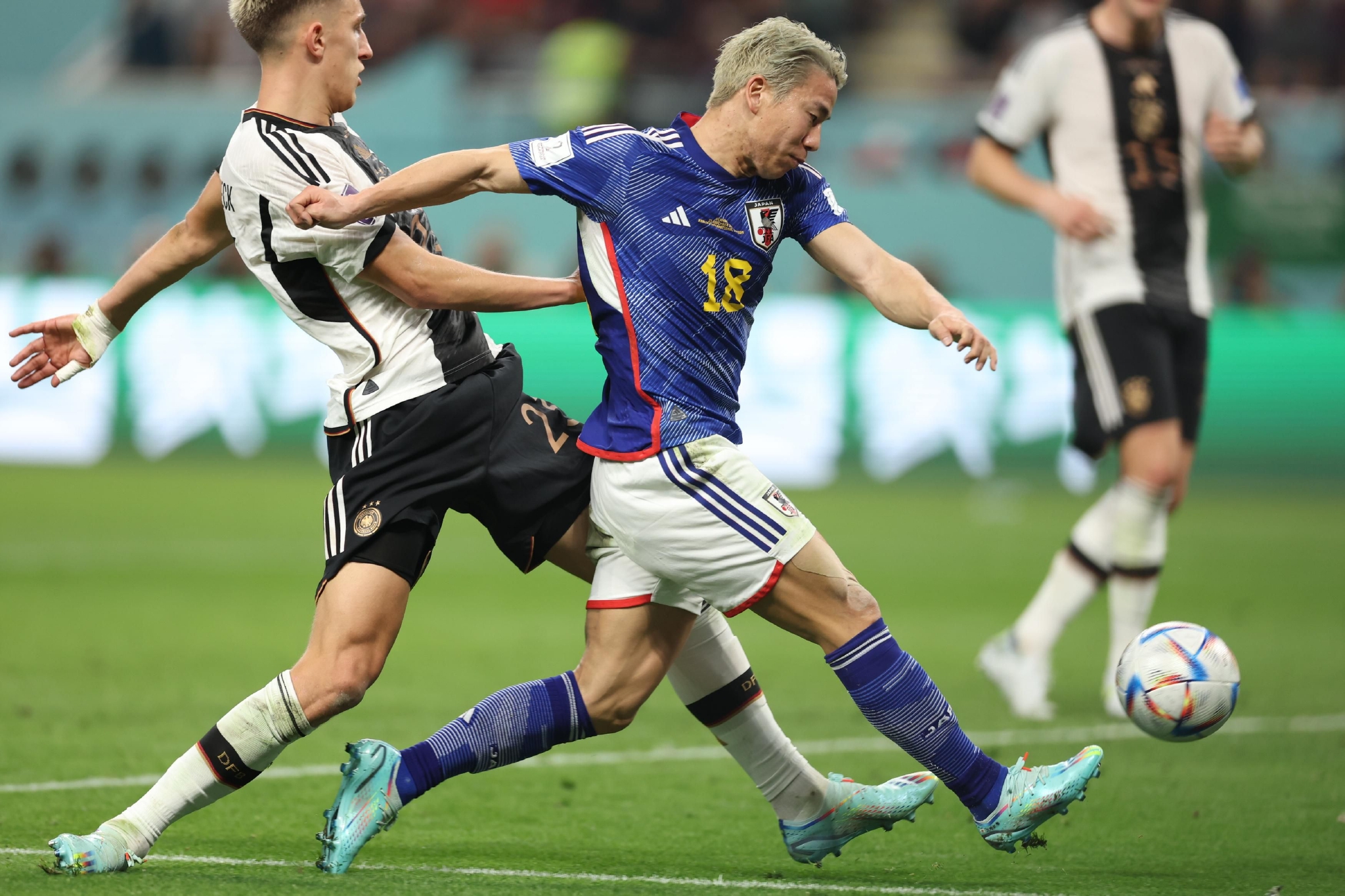 瑞典队鏖战德国队,张本智和关键制胜 瑞典队鏖战德国队,张本智和关键制胜