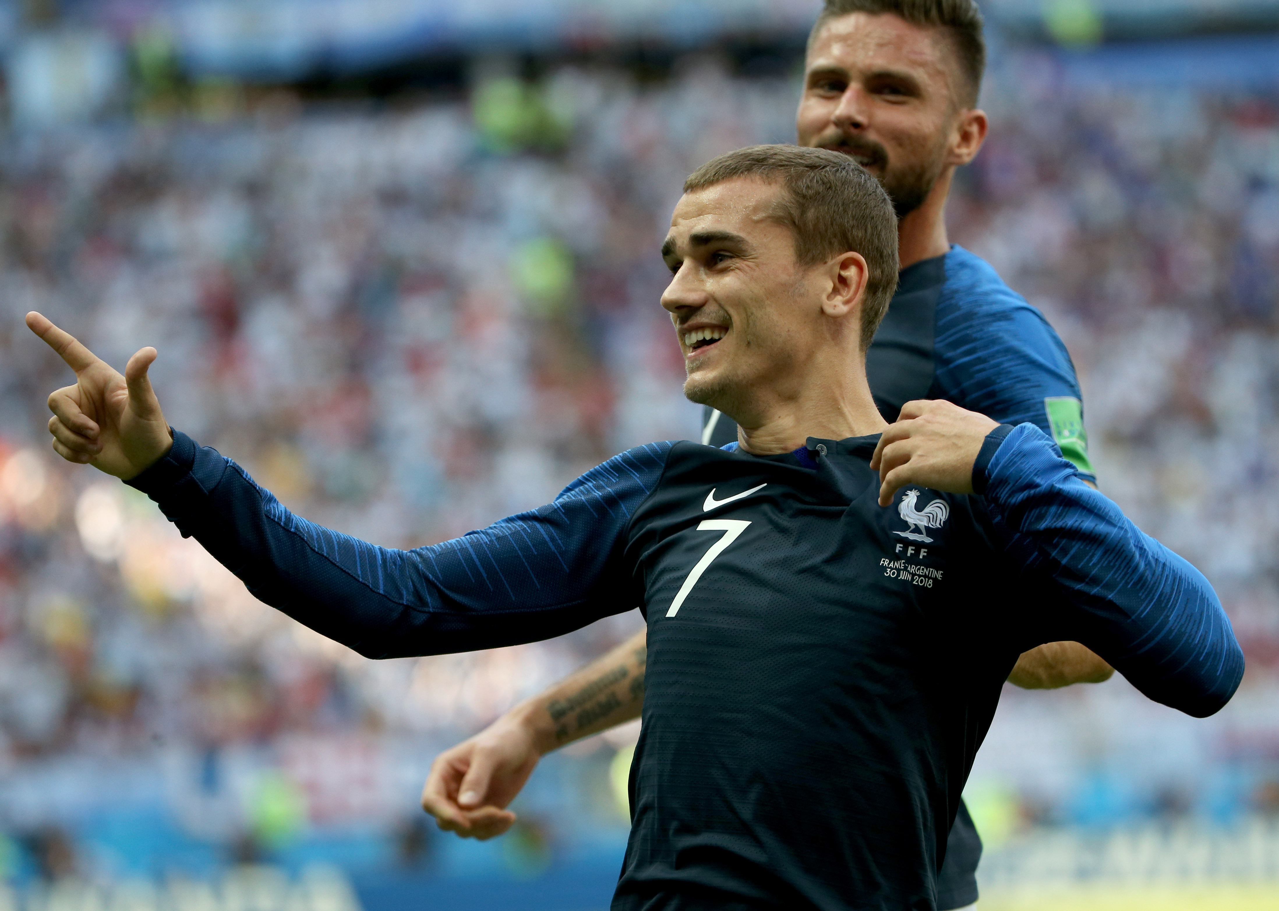 法国队鏖战日本队,奥恰洛夫统治全场 法国队鏖战日本队,奥恰洛夫统治全场