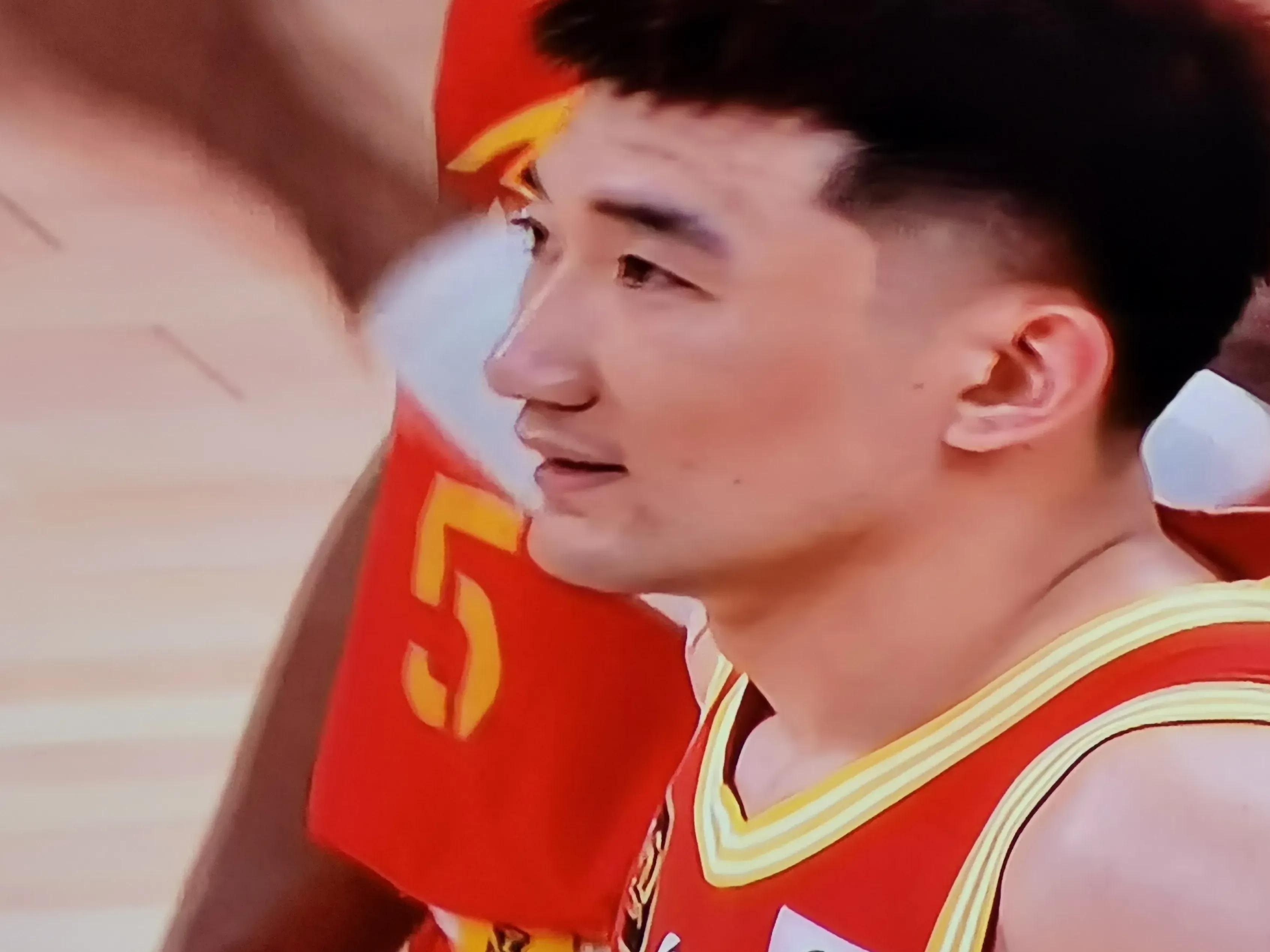 江苏队险胜上海队，孙铭徽状态火热