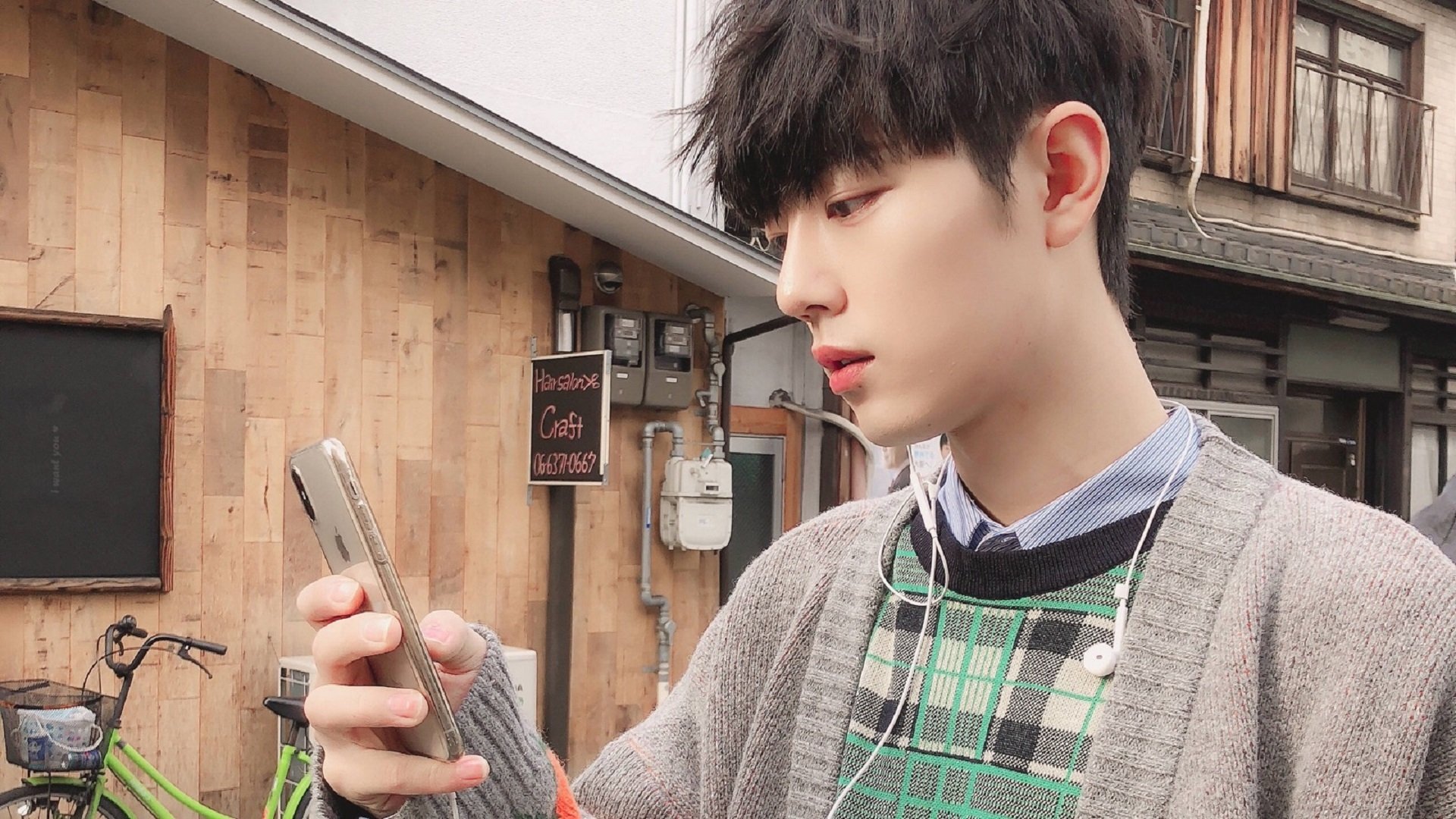 地球两端的两记绝杀，德国终结日本，卢卡库替补定乾坤