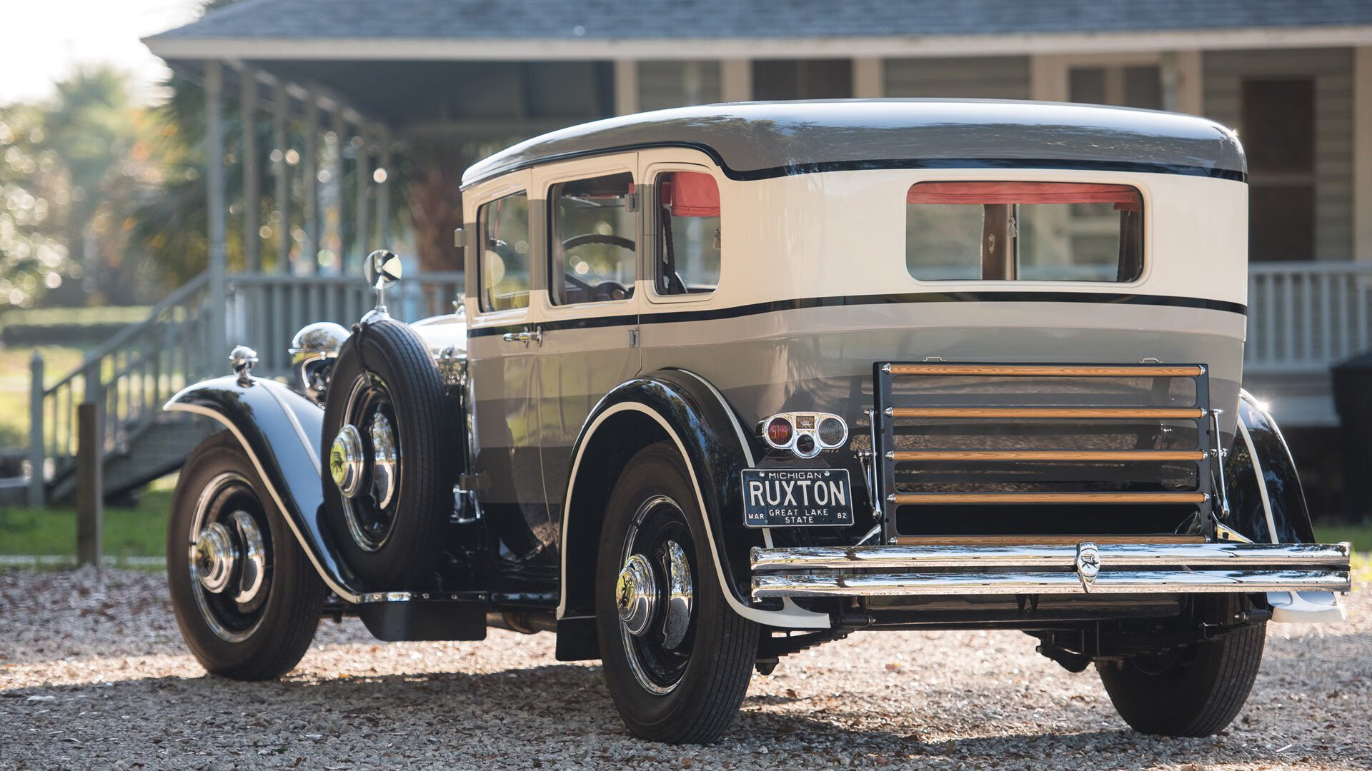 开云体育官网-足球双响炮，弗拉霍维奇爆发梅开二度，突尼斯补时绝杀尼斯惊险取胜